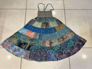 เดรสกระโปรงผ้าไหมแบบเย็บปะต่อรีไซเคิลชุดชายหาดแบบชั้นระบายอากาศได้ดีสำหรับงานเลี้ยงในช่วงเทศกาล - Product Image 5