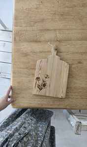 Tabla de Cortar de Metal con Mango, Estilo Religioso, para Cortar y Servir Queso, Pan, Pizza, Verduras y Frutas - Product Image 4