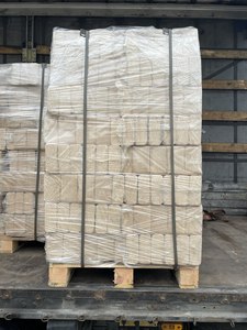 Briquettes de bois à prix avantageux, 100% bois de chauffage séché, humidité max. 7%, pour chauffage, à vendre - Product Image 4