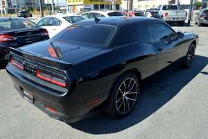 Dodge Challenger SXT Plus RWD Coupé 2018, Interior de Cuero Oscuro, Caja de Cambios Automática, 4x4, Dimensiones, Auto Usado, Trasero R16 - Product Image 2