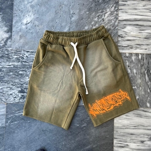 Short délavé au soleil de style High Street avec conception d'impression d'écran à ourlet à bord brut en détresse - Product Image 5