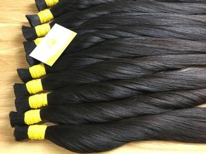 Minh Khang, fournisseur de cheveux haut de gamme du Vietnam, propose des extensions de cheveux humains de luxe, naturels, noirs, non-Remy, à texture lisse, en vrac de 100g. - Product Image 4
