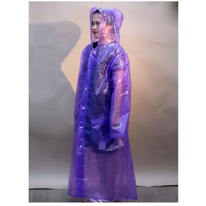 Ropa impermeable colorida Pedidos personalizados Precio al por mayor MOQ bajo Impermeables CON CAPUCHA DE PE para una sola persona Origen de Vietnam - Product Image 3