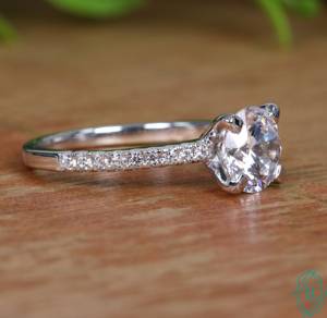 Juego de anillos de boda de platino con moissanita de corte redondo de 2,00 CT, anillo de compromiso nupcial Art Deco con claridad VVS y ajuste de punta - Product Image 6