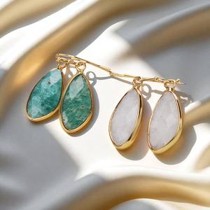 Bisel desigual Chrysoprase Gemstone Pendientes colgantes-925 Pendientes finos de plata Joyería - Product Image 3