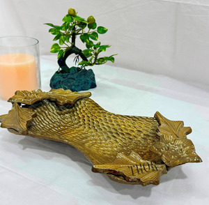 Plateau à fruits en métal martelé ton laiton vintage avec plateau de table décoratif plateau de service plat fabriqué à la main - Product Image 1