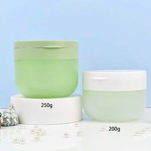 Pot en plastique PET givré personnalisé pour cosmétiques, crème nettoyante pour le visage, beurre corporel, cire pour cheveux, avec couvercle, fabriqué en usine Pavico au Vietnam - Product Image 1