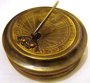 Reloj de sol náutico vintage con brújula Hatton Garden brújula marítima reloj de sol grabado Hatton Garden brújula reloj de sol - Product Image 1