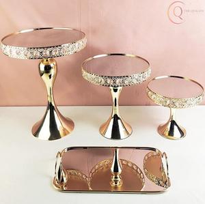 Support à gâteau en métal de luxe avec finition artistique, idéal pour les présentoirs de gâteaux et de pâtisseries élégants - Product Image 4