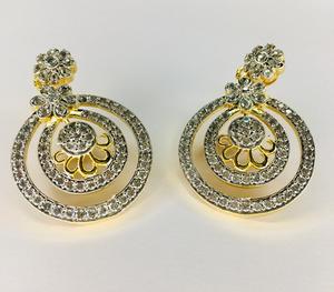 ต่างหูประดับเพชรโรเดียมสีทอง18K ดีไซน์รูปปีกสำหรับงานแต่งงานงานหมั้นสำหรับของขวัญ - Product Image 1