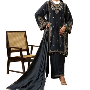 Ensemble de costume pour femmes tendance brodé, vêtements décontractés à la mode, costume brodé élégant pour femmes, personnalisé - Product Image 1