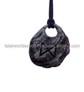 Collier de mode avec pendentif en fer forgé à la main de style médiéval unique pour hommes de Falak World Export - Product Image 4