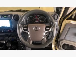 Nueva Camioneta V8 2023 Doble Cabina, Equipamiento Completo, Usada en Excelentes Condiciones, Entrega Rápida, Volante a la Izquierda/Derecha - Product Image 3