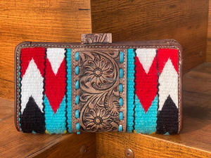 Cartera de Cuero con Diseño Azteca Estilo Occidental, Hecha a Mano, Vintage, Marrón, con Diseño Único de Baraja de Cartas - Product Image 5