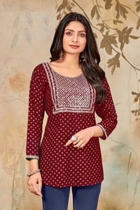 เรยอนพิมพ์ลายทองพร้อมชุดงานเย็บปักถักร้อย Kurtis สําหรับผู้หญิงขายออนไลน์ - Product Image 2