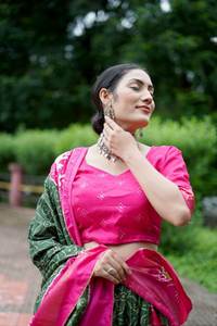 Dernier designer indien Wedding & Party Wear Femmes Lourdes Georgette Broderie Travail Plein Flair Lehenga Choli Prix de gros - Product Image 4