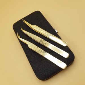 Pinzas Profesionales para Pestañas, Chapadas en Oro de 24k, con Agarre de Diamante de Color, Curvas y Rectas, para Extensión de Pestañas, con Estuche Magnético - Product Image 1