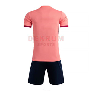 Nouvelle conception d'uniforme de football personnalisé 2026 à manches courtes, uniforme d'équipe sublimé à séchage rapide pour l'été - Product Image 2