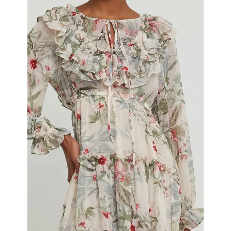 China-Hersteller individuelle Chiffon-Rüschen Herbstdruck elegantes Damenlanges Kleid atemberaubendes Elfenbeinfarbenes langärmeliges florales Maxikleid
