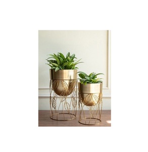 Pots de fleurs et jardinières modernes en métal avec finition mate lisse et forme arrondie Nouvelle arrivée Décor de jardin urbain - Product Image 3