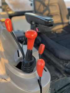 Tractor agrícola mini usado KUBOTA de 40hp, 35hp, 50hp, 30hp, con remolque agrícola, tractor de ruedas de calidad, motor principal en venta - Product Image 2