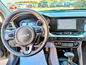 <span class=keywords><strong>Kia</strong></span> <span class=keywords><strong>Niro</strong></span> Plug-in Hybrid LX S d'occasion à bas prix, modèle 2022, à vendre - Product Image 3
