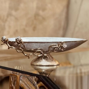 ชามตกแต่งทรงรี ผลิตจากอะลูมิเนียมคุณภาพสูง ลายใบไม้ข้าง ประดับด้วยสีทอง สำหรับเสิร์ฟอาหาร - Product Image 1