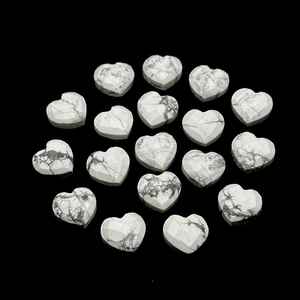Amuletos de Joyería de Howlita Blanca Natural Tallados a Mano en Forma de Corazón Facetado - Product Image 1