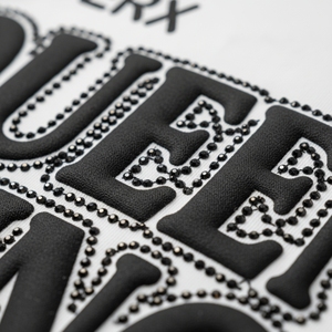 T-shirt pour femme en coton lourd 240 g/m² personnalisé, impression 3D en relief, graphique en strass, manches embossées, coupe ample, streetwear, fabricant - Product Image 4