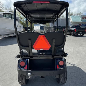 E-Z-GOs Liberty LSV ELiTE 2024 d'occasion, véhicule électrique homologué pour la route, 4 places, avec éclairage LED et écran numérique au lithium. - Product Image 4
