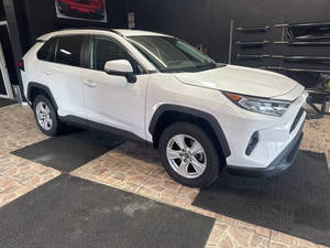 Toyota RAV4 Blanca 2021 en Perfectas Condiciones - Product Image 5