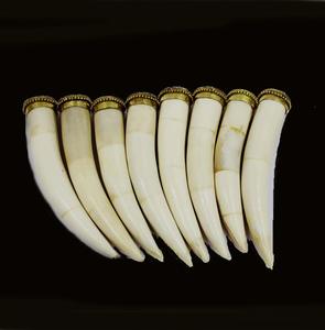 Collier avec pendentif en os de buffle, bijoux tribaux naturels et durables pour femmes, haute qualité - Product Image 1