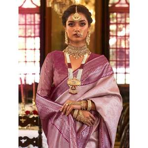 Cautivador Sari de Seda Kanjivaram Rosa Claro con Blusa Tejida con Hilo Zari para Bodas - Product Image 1