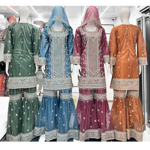 Elegante Nuevo Traje de Diseñador Bordado Indio-Pakistaní, Vestido de Novia Rasbery Palazzo, Ropa de Verano Larga y Transpirable con Bordados Elaborados - Product Image 1