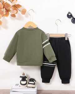 Conjunto de sudadera y joggers con estampado de letras informales de alta calidad para niños Mezcla de poliéster acogedora para actividades al aire libre de Otoño/Invierno - Product Image 4