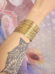 Brazaletes de pulsera de latón simples de larga duración más vendidos estilo minimalista para uso diario a la venta desde la India - Product Image 5