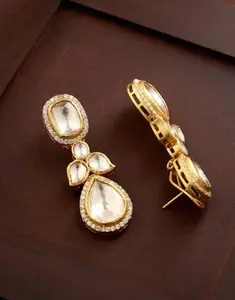 Kaimei Boucles d'oreilles en or 18 carats à la mode médiévale française Style vintage géométrique carré perle bijoux haut de gamme laiton principal - Product Image 1