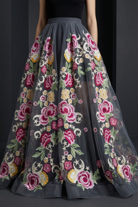 Tissu en tulle tissé léger en polyester noir avec broderie de roses, de lunes célestes et d'étoiles, motif floral rose, pour robes de mariée et jupes - Product Image 4