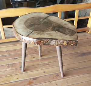 Table basse en bois de style moderne, conçue pour une utilisation pratique et une présentation esthétique à la maison - Product Image 3