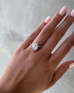 Anillo de compromiso de oro amarillo puro de 14K, 18K, 22K, con corte ovalado, Diamante cultivado en laboratorio, anillos sentados de lujo, joyería fina, regalos de boda - Product Image 4