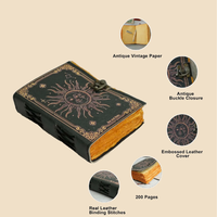 Journal Grimoire Soleil et Lune fait main de 200 pages en cuir véritable, livre de sorts magiques personnalisable avec un magnifique cadenas
