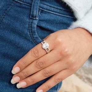 Anillo de declaración de piedra moissanita de corte ovalado Plata de Ley 925 hecha a mano joyería de compromiso de moda para mujer - Product Image 4