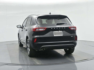 Ford Escape Hybride ST Line AWD 2024 d'occasion, propre, conduite à gauche, intérieur foncé, sièges en cuir, ACC, prêt à rouler - Product Image 6