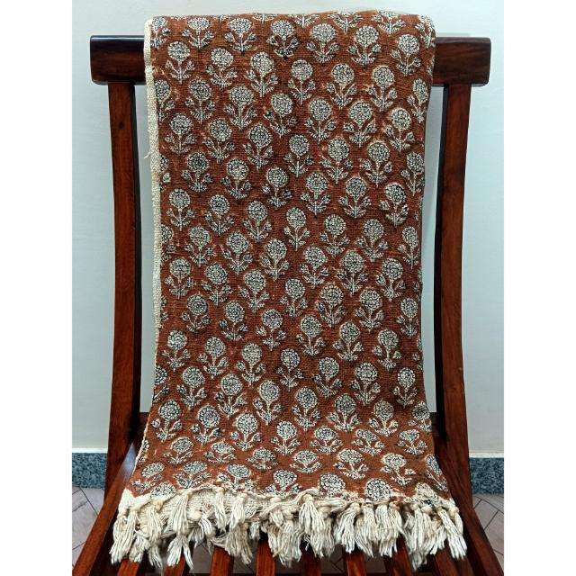 สีน้ำตาล