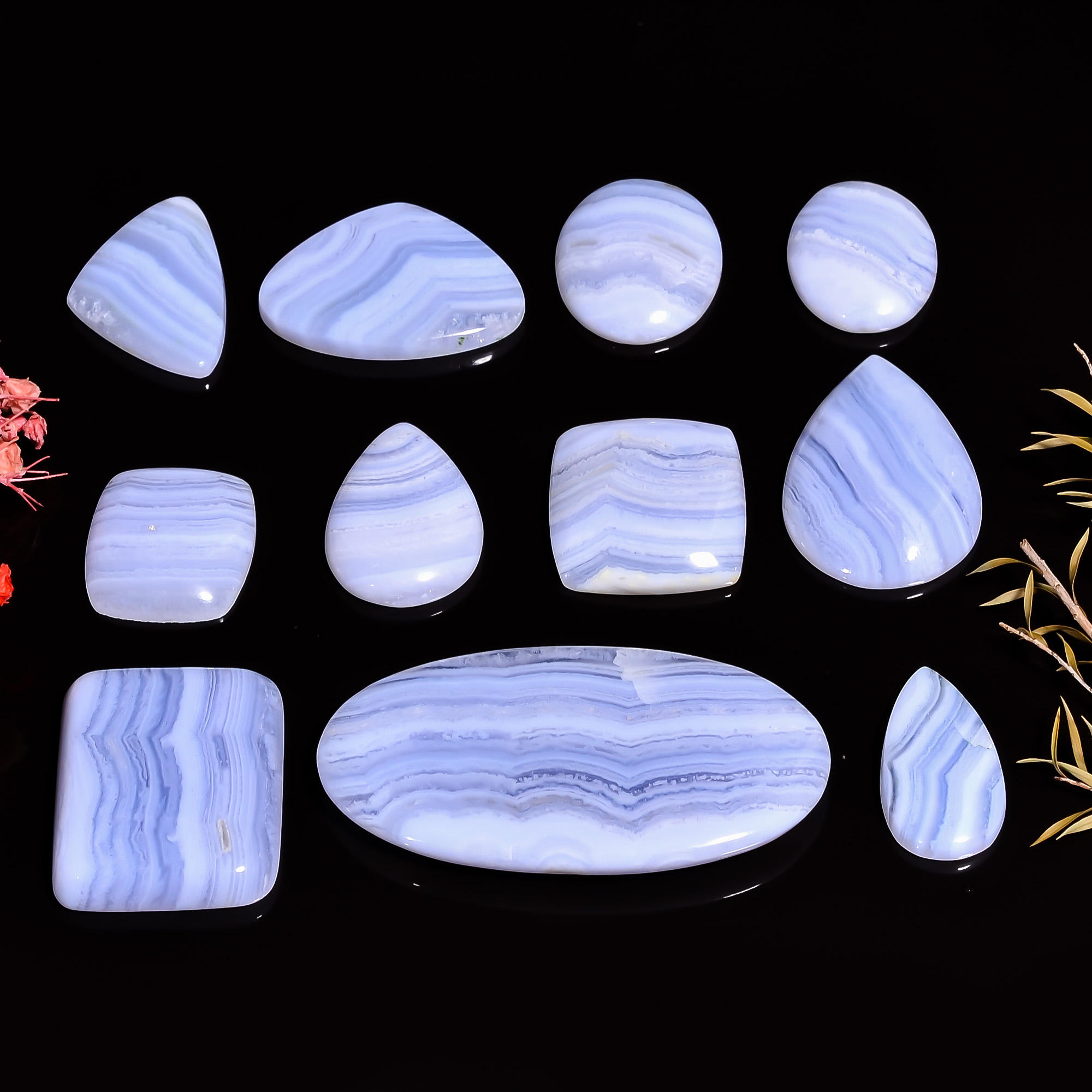 ตามที่แสดงในภาพ