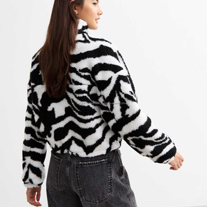 Wholesale Winter Women <b>Puller</b> Fleece 100% Cotton Short Length Zip up Tracksuit with Customized Knitted Logo - Product Image 6