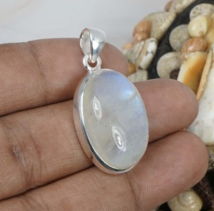 925 Colgante de Piedra natal de junio de plata esterlina sólida con colgantes de encanto de ajuste de bisel ovalado de piedra lunar arcoíris blanco - Product Image 4