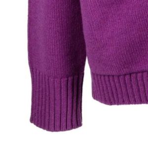 เสื้อคาร์ดิแกนคอวีไหมอะคริลิกสีม่วงคุณภาพสูง ดีไซน์ทันสมัย อุ่นสบายสำหรับผู้หญิง ลายปัก  ทรงยาว  โลโก้ด้านหน้าและด้านหลัง - Product Image 6