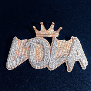 Pendentif Couronne ZOVA Moissanite Luxe Iced Out, Or Bicolore & Blanc, Bijoux Hip Hop avec Éclat de Diamant Complet - Product Image 1