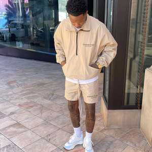 Bonito chándal corto de color, ropa de calle, sudadera cortavientos, pantalones de nailon, conjunto de pantalones cortos, chándal para hombre - Product Image 1